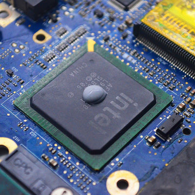 5.6W/mK Grease térmico cinza óxido metálico óleo de silicone preenchido para CPU de computador