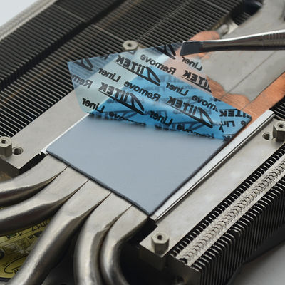 O silicone térmico do enchimento de lacuna acolchoa a condutibilidade térmica alta 8.5W/mK do tamanho feito sob encomenda para refrigerar de dispositivos eletrônicos