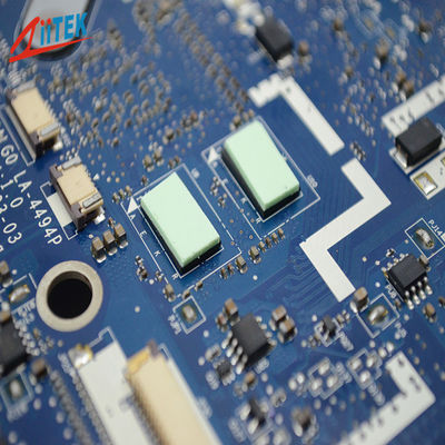 Alta de aquecimento de silicone de alto desempenho 1,5W/MK Silicone Thermal Gap Filler Pad para hardware de telecomunicações